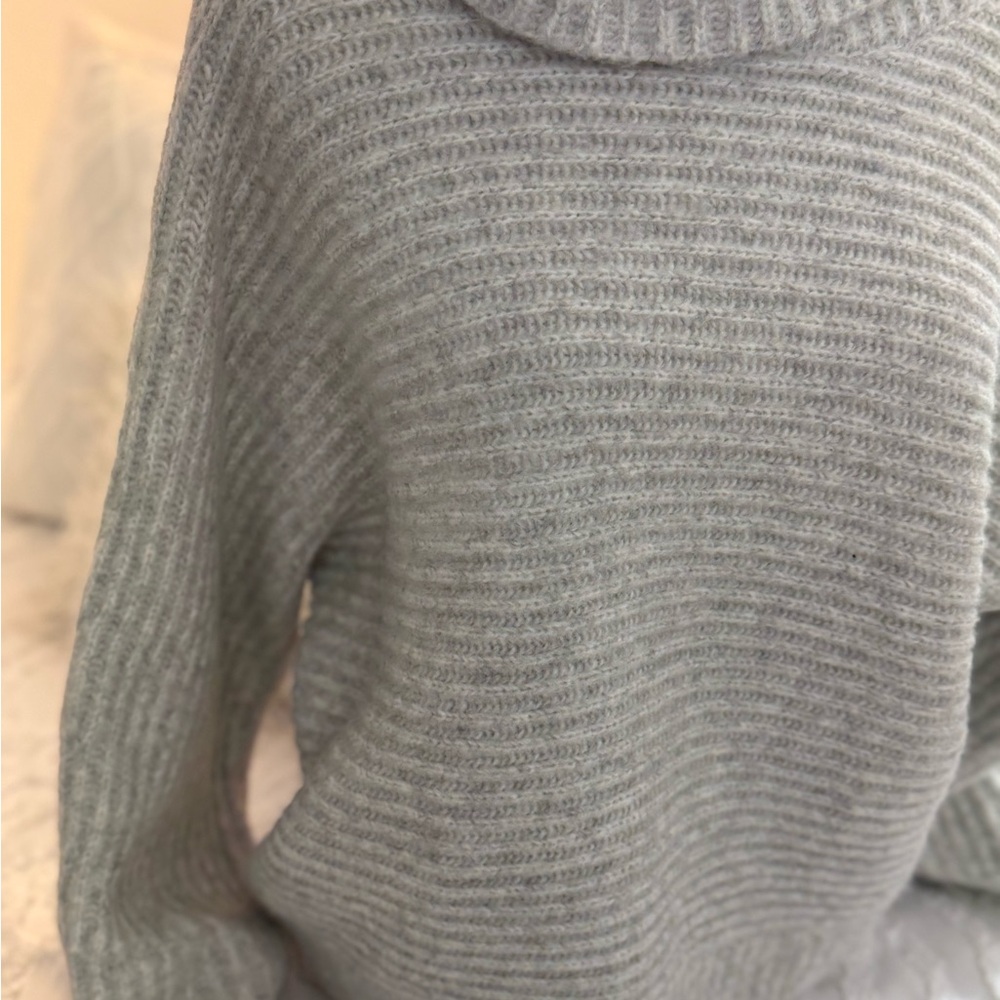 Leith Soft Gray Knit Pullover - Picture 4 of 11